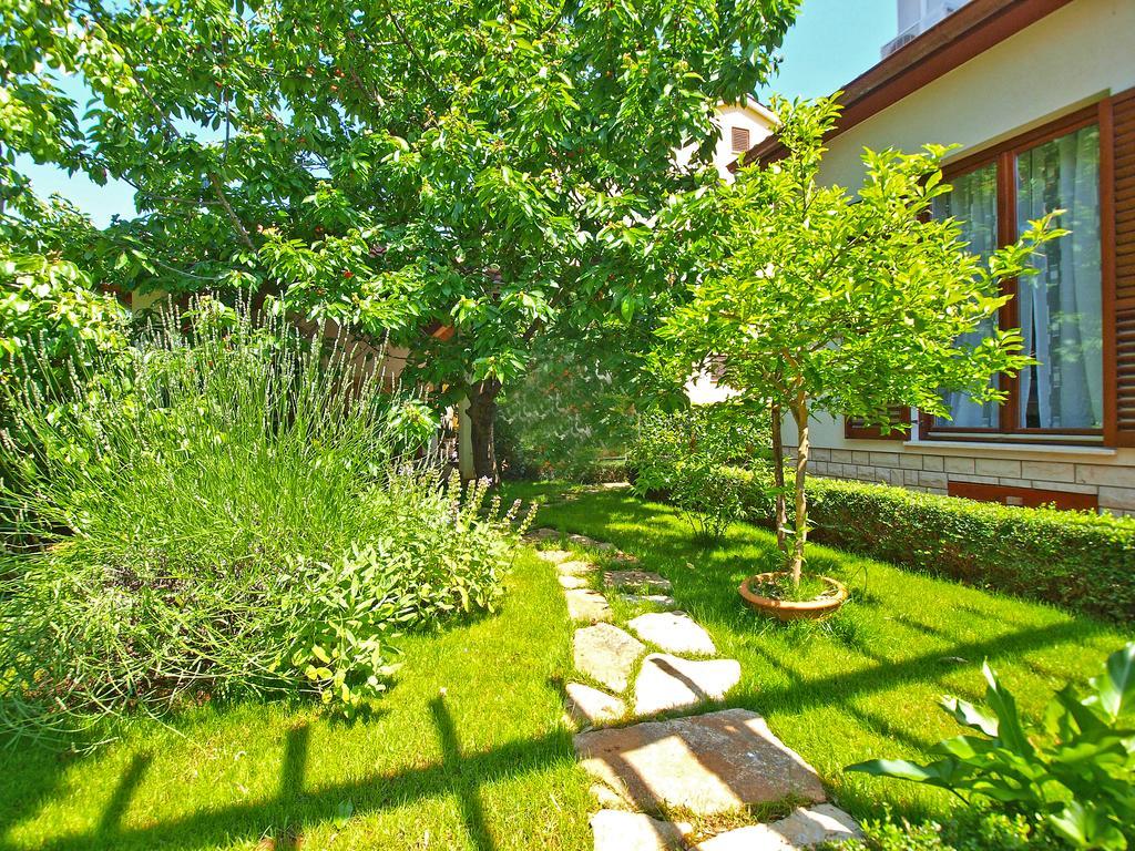 Apartments Mira 1293 Фажана Екстер'єр фото