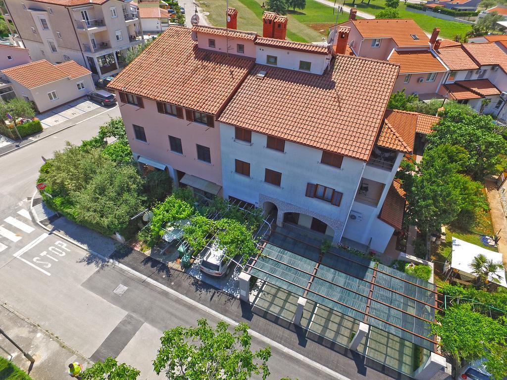 Apartments Mira 1293 Фажана Екстер'єр фото
